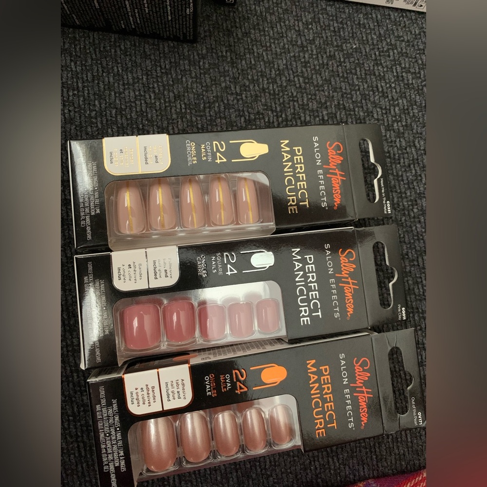Sally Hansen Press Ons set of 3